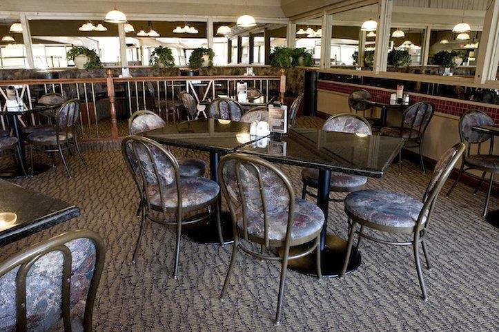 Heritage Inn Hotel & Convention Centre - 무스조 레스토랑 사진